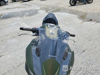 Piąte zdjęcie samochodu w środku: 2024 KAWASAKI EX650 P VIN:ML5EXEP11RDAD3259 - miniatura