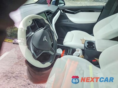 Zdjęcie 9 z 13 samochodu: 2021 TESLA MODEL X VIN:5YJXCDE28MF309925 - miniatura