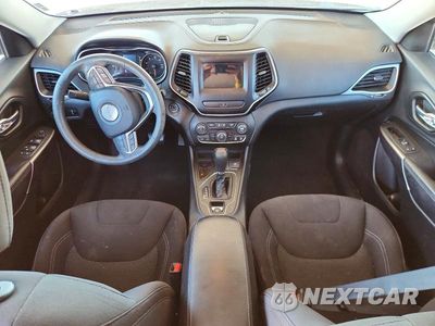 Zdjęcie 8 z 14 samochodu: 2019 JEEP CHEROKEE LATITUDE VIN:1C4PJLCB2KD490463 - miniatura