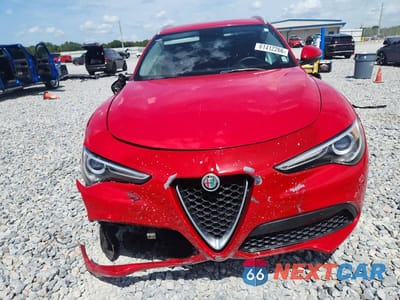 Piąte zdjęcie samochodu w środku: 2019 ALFA ROMEO STELVIO VIN:ZASPAJAN1K7C71694 - miniatura