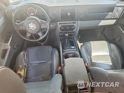 Zdjęcie 8 z 13 samochodu: 2007 JEEP COMMANDER VIN:1J8HG48P07C592508 - miniatura