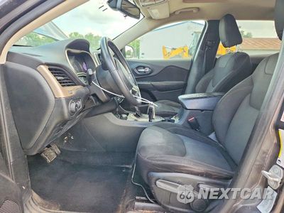 Zdjęcie 7 z 12 samochodu: 2015 JEEP CHEROKEE LATITUDE VIN:1C4PJMCB0FW772326 - miniatura