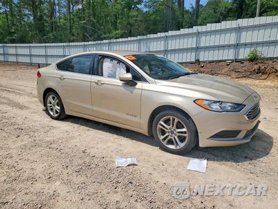 Czwarte zdjęcie samochodu z boku: 2018 FORD FUSION S HYBRID VIN:3FA6P0UU2JR254397 - miniatura