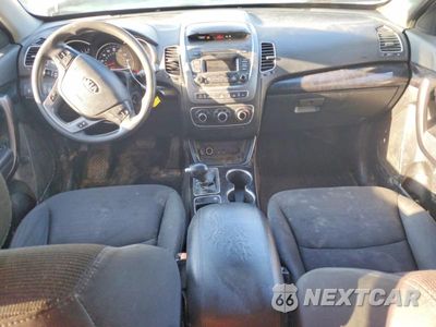Zdjęcie 8 z 13 samochodu: 2015 KIA SORENTO LX VIN:5XYKTDA71FG639347 - miniatura