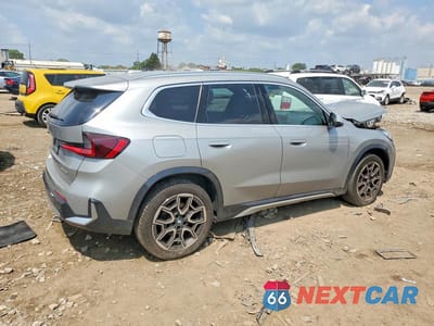 Trzecie zdjęcie samochodu z tyłu: 2024 BMW X1 XDRIVE28I VIN:WBX73EF00R5Y76158 - miniatura