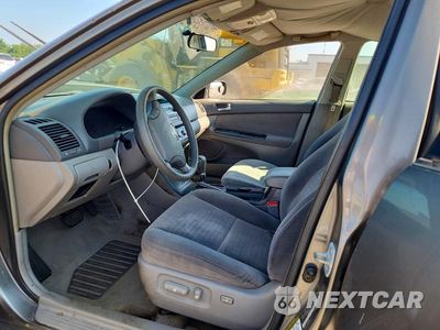 Zdjęcie 7 z 12 samochodu: 2005 TOYOTA CAMRY LE VIN:4T1BE32K45U566278 - miniatura
