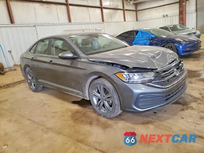 Czwarte zdjęcie samochodu z boku: 2024 VOLKSWAGEN JETTA SE VIN:3VWEM7BU2RM039439 - miniatura