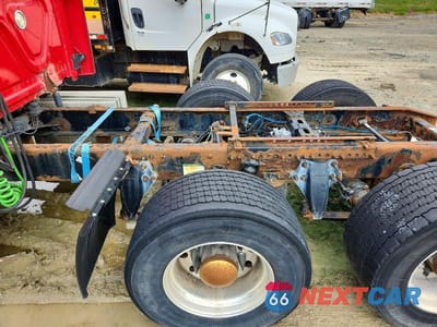Zdjęcie 14 z 14 samochodu: 2011 FREIGHTLINER CASCADIA TRUCK CAB AND CHASSIS VIN:1FUJGLDR6BLAV6676 - miniatura