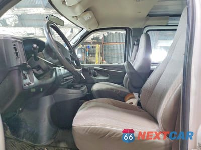 Zdjęcie 7 z 13 samochodu: 2006 GMC SAVANA G1500 VIN:1GTFG15X061114438 - miniatura