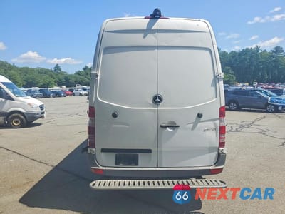 Zdjęcie 6 z 13 samochodu: 2016 MERCEDES-BENZ SPRINTER 2500 DELIVERY VAN VIN:WD3PE8DD2GP361205 - miniatura