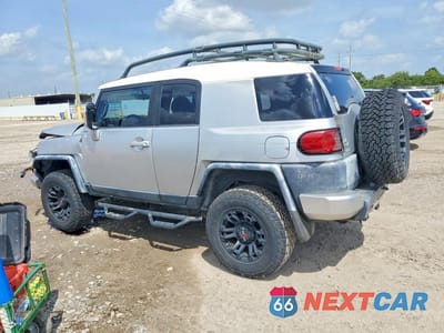 Drugie zdjęcie samochodu z przodu: 2007 TOYOTA FJ CRUISER BASE VIN:JTEBU11F370050077 - miniatura