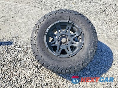 Zdjęcie 12 z 13 samochodu: 2001 CHEVROLET SILVERADO K1500 VIN:1GCEK19T21E150652 - miniatura