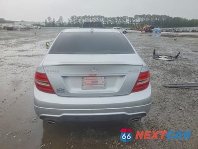 Zdjęcie 6 z 12 samochodu: 2013 MERCEDES-BENZ C 300 4MATIC VIN:WDDGF8AB2DR256563 - miniatura