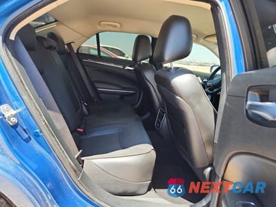 Zdjęcie 10 z 12 samochodu: 2022 CHRYSLER 300 TOURING L VIN:2C3CCADG0NH199334 - miniatura