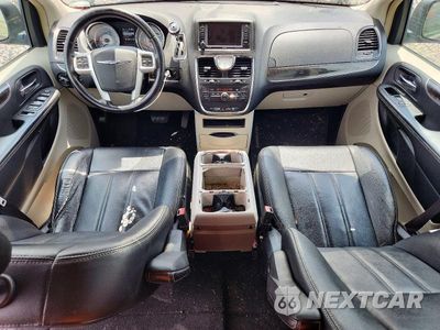 Zdjęcie 8 z 13 samochodu: 2016 CHRYSLER TOWN AND COUNTRY VIN:2C4RC1BG8FR727464 - miniatura