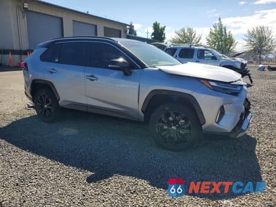 Czwarte zdjęcie samochodu z boku: 2023 TOYOTA RAV4 XSE VIN:JTME6RFV1PD546367 - miniatura