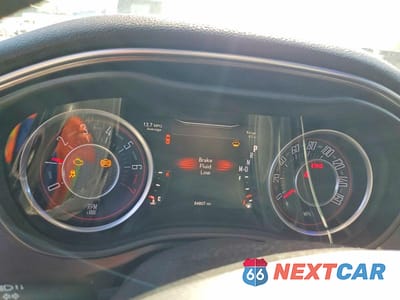 Zdjęcie 9 z 12 samochodu: 2015 DODGE CHALLENGER SXT VIN:2C3CDZAG6FH913131 - miniatura