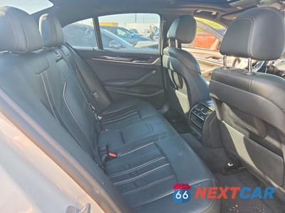 Zdjęcie 10 z 12 samochodu: 2019 BMW 530 XI VIN:WBAJA7C57KWW48093 - miniatura