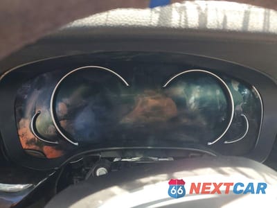 Zdjęcie 9 z 13 samochodu: 2018 BMW M5 VIN:WBSJF0C53JB283924 - miniatura