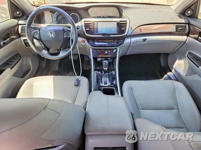 Zdjęcie 8 z 12 samochodu: 2017 HONDA ACCORD EXL VIN:1HGCR2F89HA000758 - miniatura
