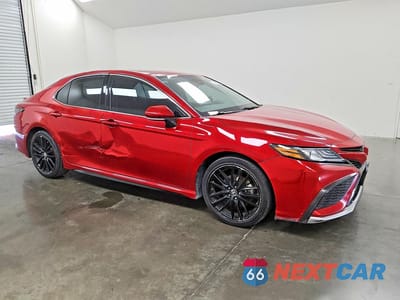 Czwarte zdjęcie samochodu z boku: 2021 TOYOTA CAMRY XSE VIN:4T1K61AK7MU455080 - miniatura