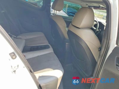 Zdjęcie 10 z 12 samochodu: 2012 HYUNDAI VELOSTER BASE VIN:KMHTC6AD8CU058908 - miniatura