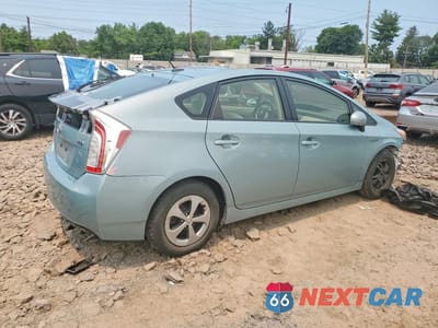 Trzecie zdjęcie samochodu z tyłu: 2015 TOYOTA PRIUS THREE VIN:JTDKN3DU3F1982909 - miniatura