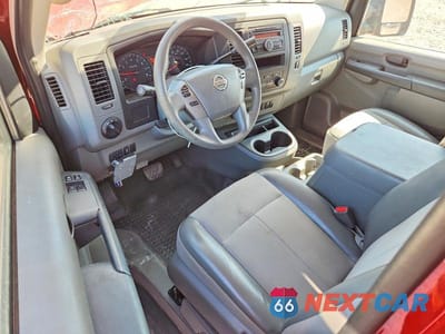 Zdjęcie 8 z 14 samochodu: 2017 NISSAN NV 3500 HD SL VIN:1N6AF0KY2HN806651 - miniatura