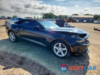 Czwarte zdjęcie samochodu z boku: 2019 CHEVROLET CAMARO LS VIN:1G1FB3DS5K0123726 - miniatura