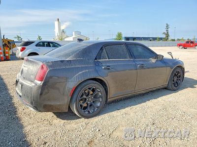Trzecie zdjęcie samochodu z tyłu: 2019 CHRYSLER 300 TOURING VIN:2C3CCAAG8KH679332 - miniatura