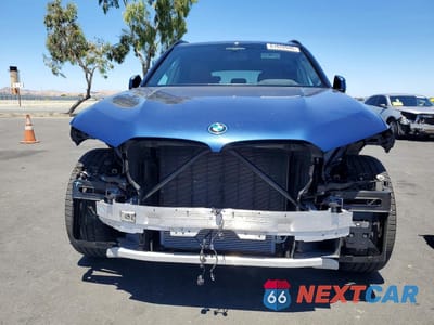 Piąte zdjęcie samochodu w środku: 2022 BMW X5 XDRIVE45E VIN:5UXTA6C02N9M41199 - miniatura