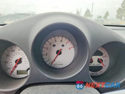 Zdjęcie 9 z 13 samochodu: 2001 TOYOTA MR2 SPYDER VIN:JTDFR320610038848 - miniatura
