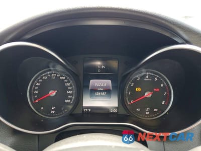 Zdjęcie 9 z 12 samochodu: 2016 MERCEDES-BENZ C 300 VIN:55SWF4JB5GU175340 - miniatura