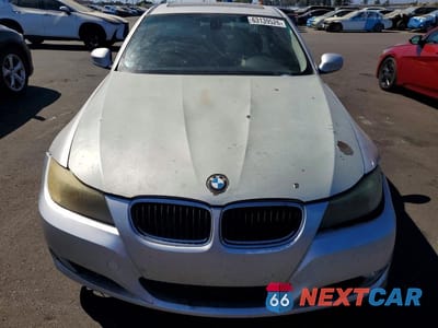 Piąte zdjęcie samochodu w środku: 2010 BMW 328 I SULEV VIN:WBAPH5C50AA439350 - miniatura