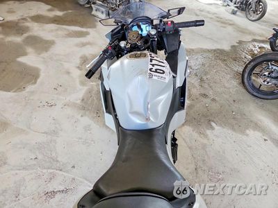 Zdjęcie 6 z 9 samochodu: 2025 KAWASAKI EX500 VIN:ML5EXGG13SDA71534 - miniatura