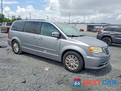 Czwarte zdjęcie samochodu z boku: 2013 CHRYSLER TOWN & COUNTRY TOURING L VIN:2C4RC1CG7DR660108 - miniatura