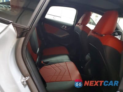 Zdjęcie 10 z 12 samochodu: 2025 BMW 228XI VIN:WBA23GG01S7T73148 - miniatura