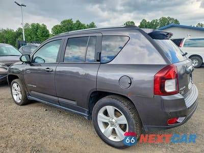 Drugie zdjęcie samochodu z przodu: 2017 JEEP COMPASS LATITUDE VIN:1C4NJDEB5HD210277 - miniatura