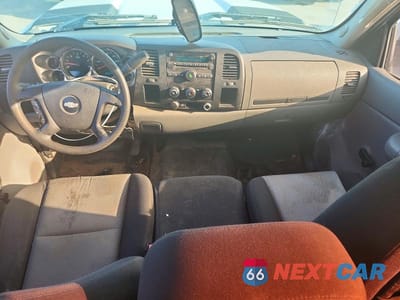Zdjęcie 8 z 12 samochodu: 2009 CHEVROLET SILVERADO C2500 HEAVY DUTY VIN:1GCHC49K99E123916 - miniatura