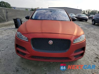 Piąte zdjęcie samochodu w środku: 2019 JAGUAR F-PACE VIN:SADCS2FX2KA391757 - miniatura