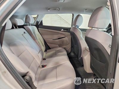 Zdjęcie 11 z 14 samochodu: 2019 HYUNDAI TUCSON VALUE VIN:KM8J3CA48KU037853 - miniatura