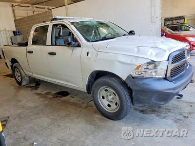 Czwarte zdjęcie samochodu z boku: 2019 RAM 1500 CLASSIC TRADESMAN VIN:1C6RR7ST1KS680826 - miniatura