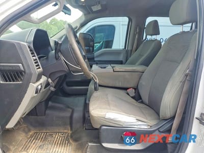 Zdjęcie 7 z 12 samochodu: 2017 FORD F350 SUPER DUTY VIN:1FT8W3BT0HEF22667 - miniatura