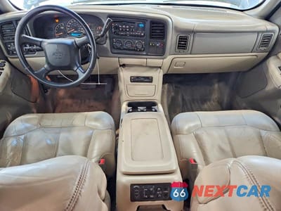 Zdjęcie 8 z 13 samochodu: 2002 CHEVROLET SUBURBAN K1500 VIN:3GNFK16Z62G252115 - miniatura