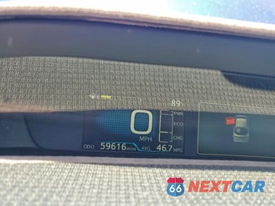 Zdjęcie 9 z 12 samochodu: 2018 TOYOTA PRIUS TWO VIN:JTDKBRFU5J3069333 - miniatura