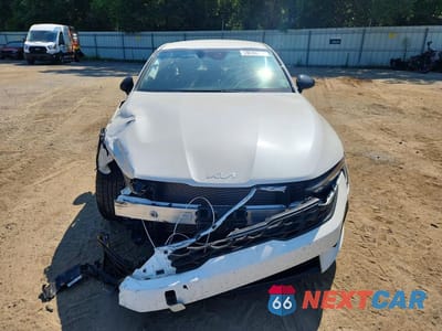 Piąte zdjęcie samochodu w środku: 2026 KIA K5 GT LINE VIN:KNAG64J76T5418664 - miniatura