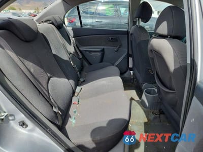 Zdjęcie 10 z 12 samochodu: 2008 KIA RIO BASE VIN:KNADE123186297320 - miniatura