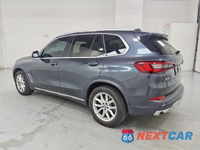 Drugie zdjęcie samochodu z przodu: 2021 BMW X5 XDRIVE40I VIN:5UXCR6C06M9E38168 - miniatura
