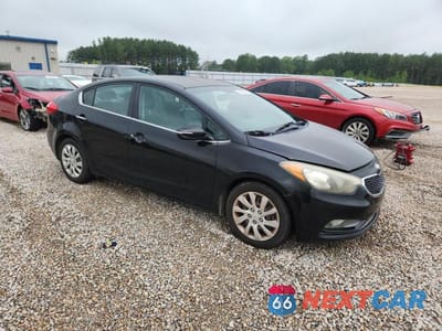 Czwarte zdjęcie samochodu z boku: 2015 KIA FORTE EX VIN:KNAFX4A89F5267969 - miniatura