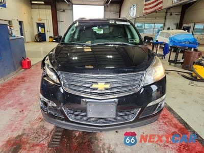 Piąte zdjęcie samochodu w środku: 2017 CHEVROLET TRAVERSE LT VIN:1GNKVGKD2HJ112170 - miniatura